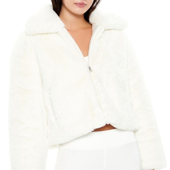 Forever 21 Faux Fur Zip-up Cropped Jacket - XS - White NWOT - Picture 16 of 16